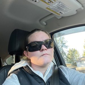 Meet your Posher, Courtney